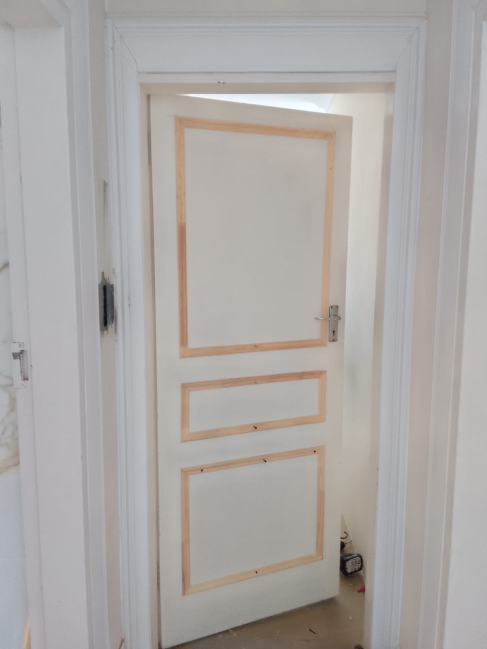 Door installation corridor